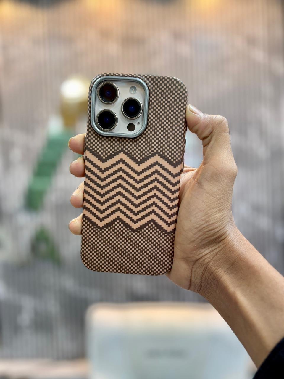 Premium Carbon Fiber Texture iPhone Case – Slim & Protective - Image 5